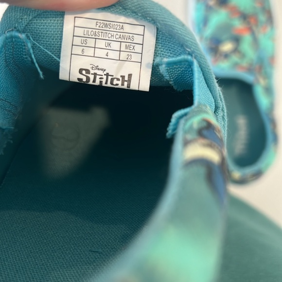 Disney Lilo & Stitch Shoes - Womens 6 - Picture 6 of 7